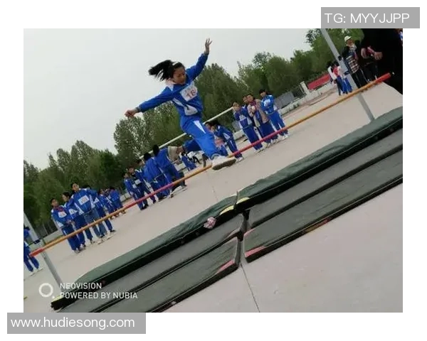 广州羽毛球队在钻石联赛中的拼搏历程与辉煌成就回顾